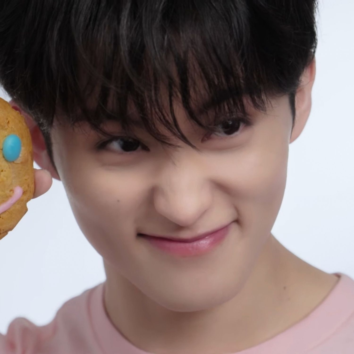 Behind-the-scenes cut of Mark (NCT 127, NCT DREAM)