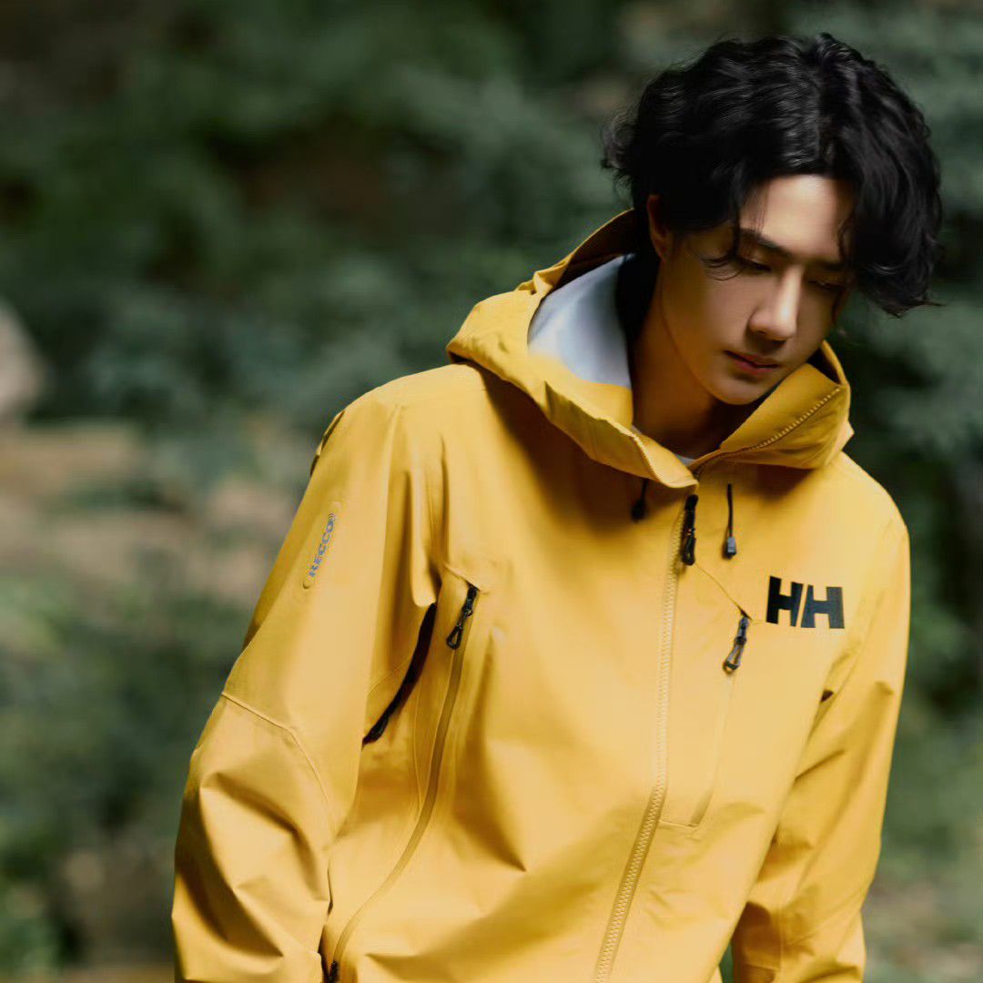 Behind-the-scenes cut of Wang Yibo