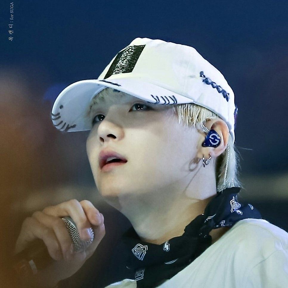 A moment captured by SUGA (BTS)'s fan