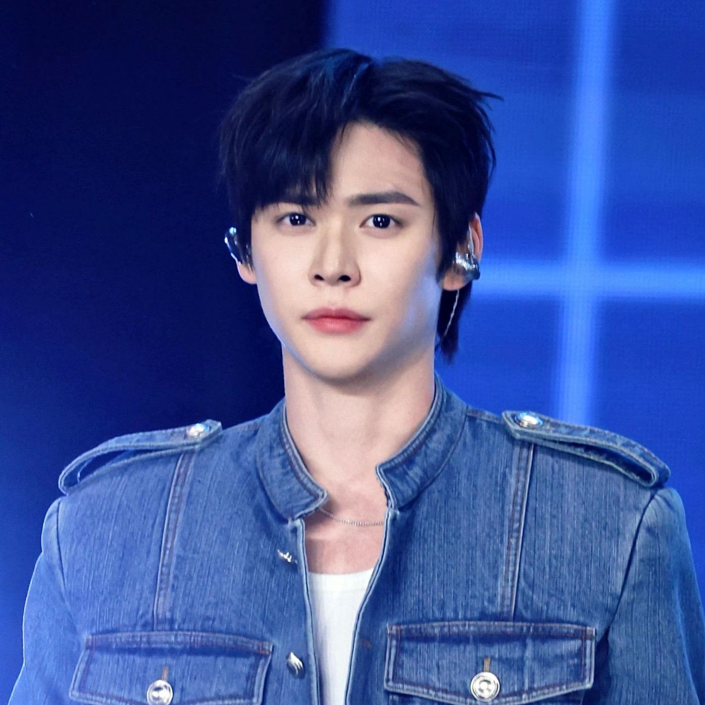 Recent activity shot of Eunseok (RIIZE)