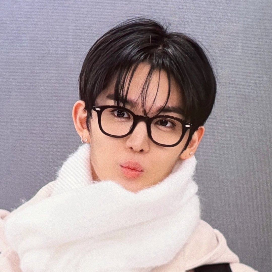 Potret di balik layar Bae Jinyoung