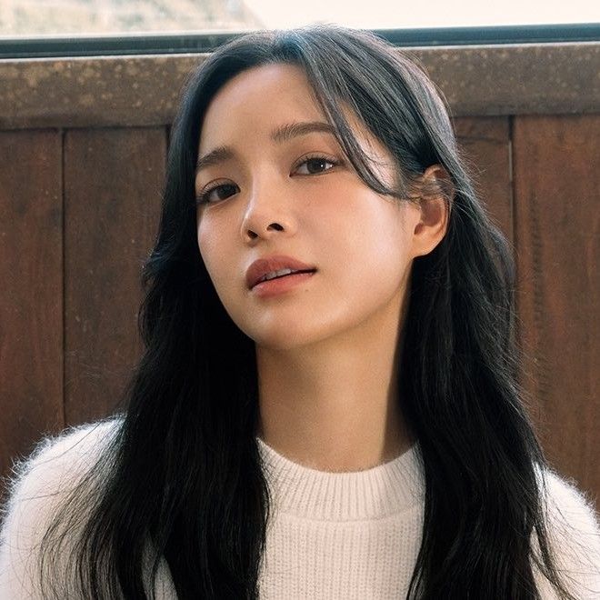 Behind-the-scenes cut of Sejeong