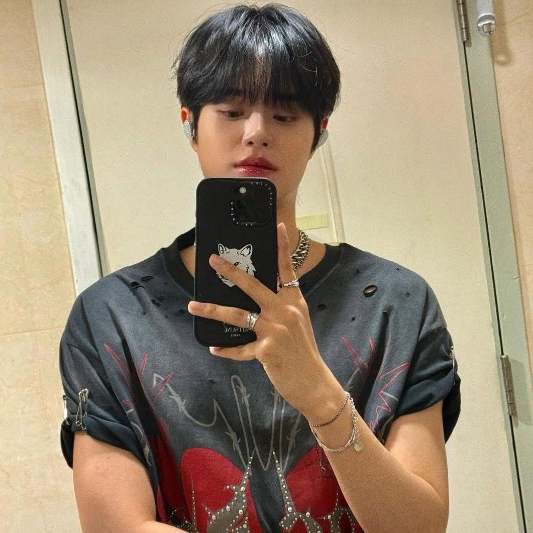 Latest photo of Lee Daehwi (AB6IX)
