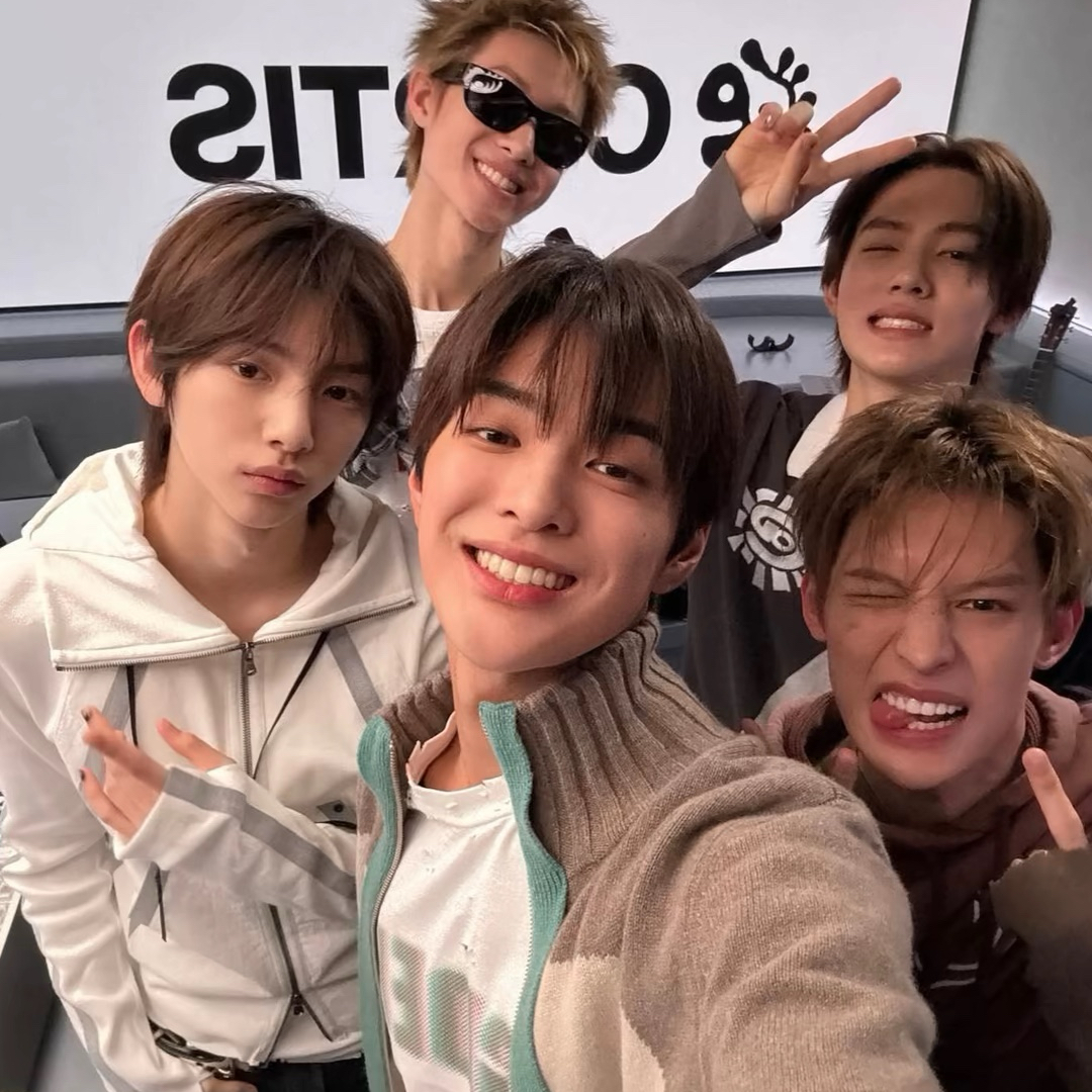 Today’s hot picks from the 자유게시판 community