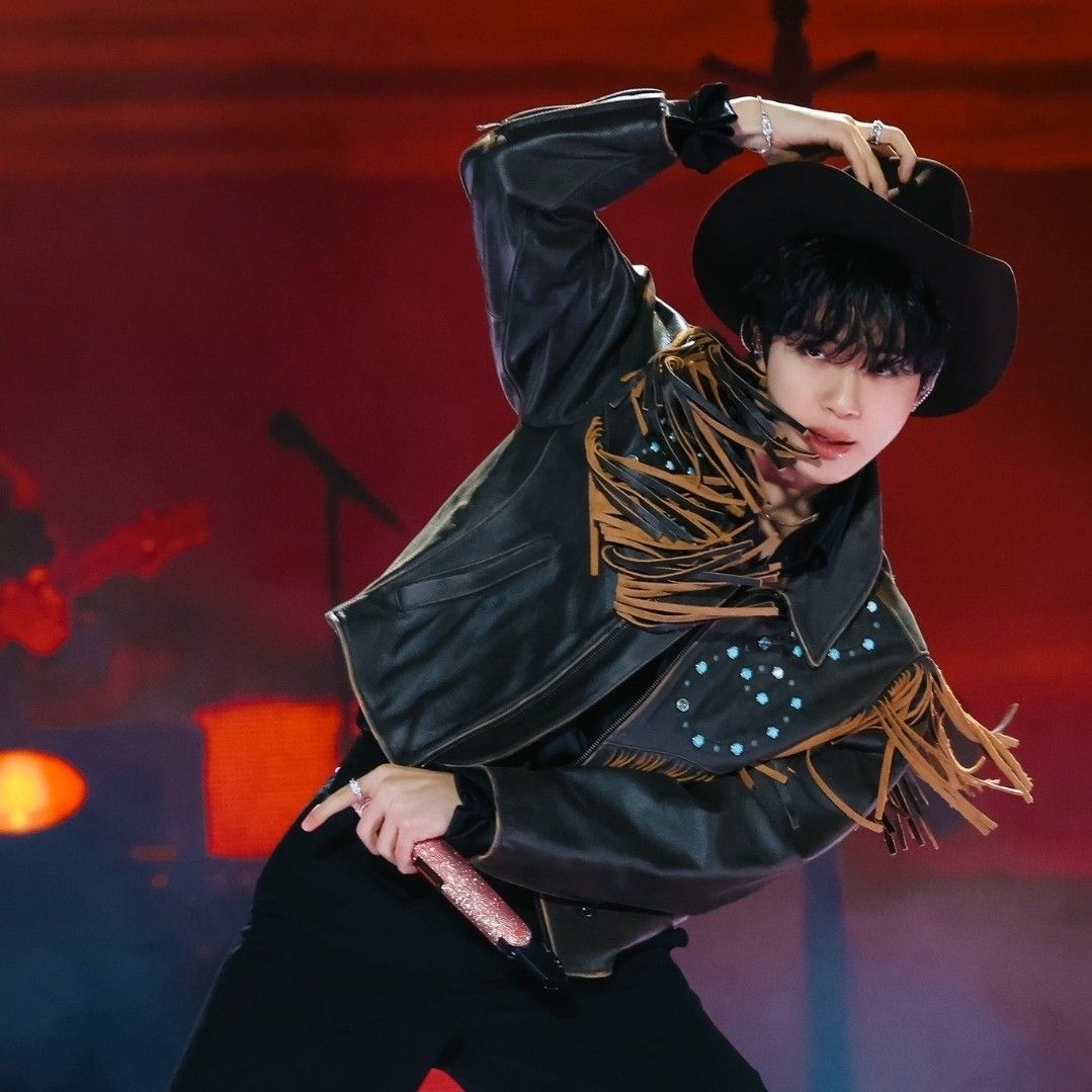 Foto aktivitas terbaru Jin (BTS)