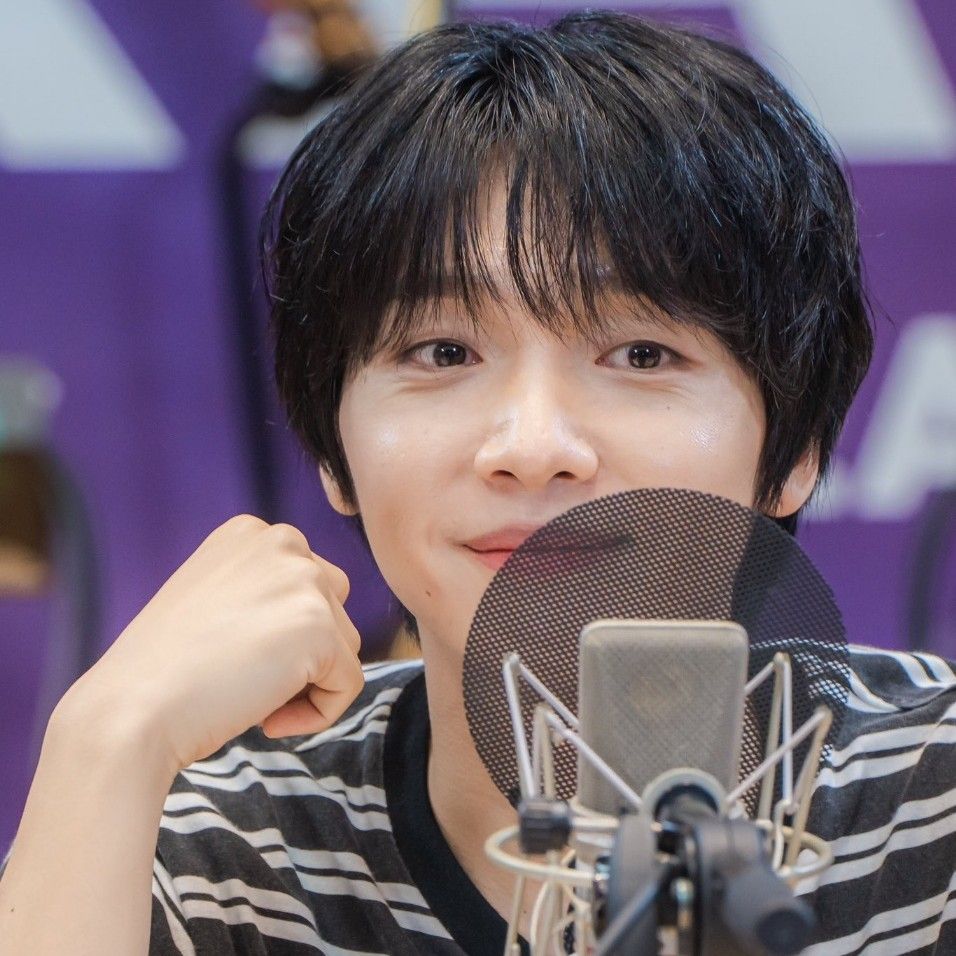 A moment captured by Jeong Sewoon's fan