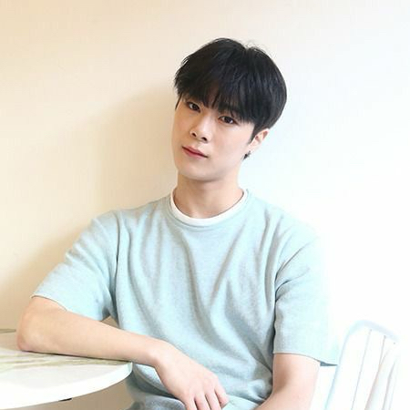 Behind-the-scenes cut of Moonbin (ASTRO)