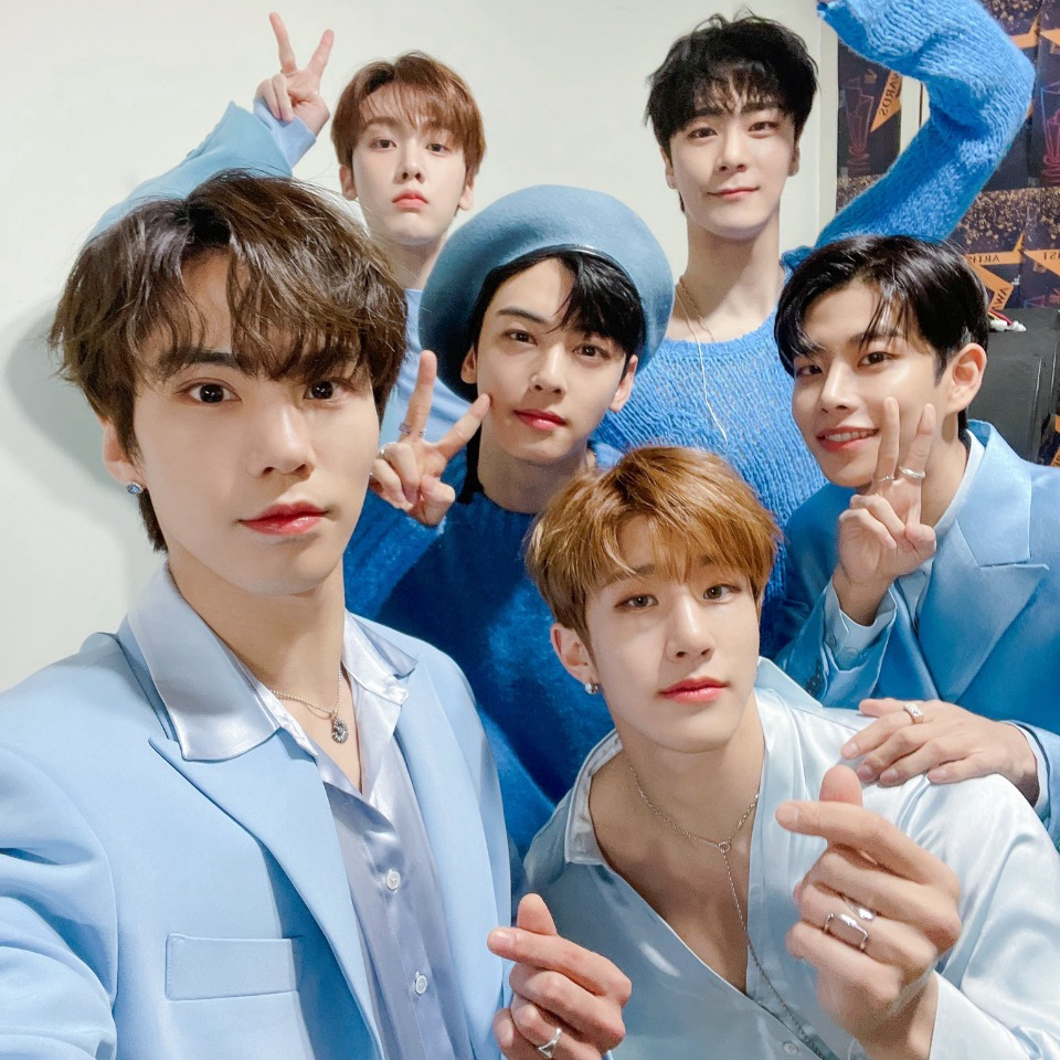 아스트로의 비하인드 컷