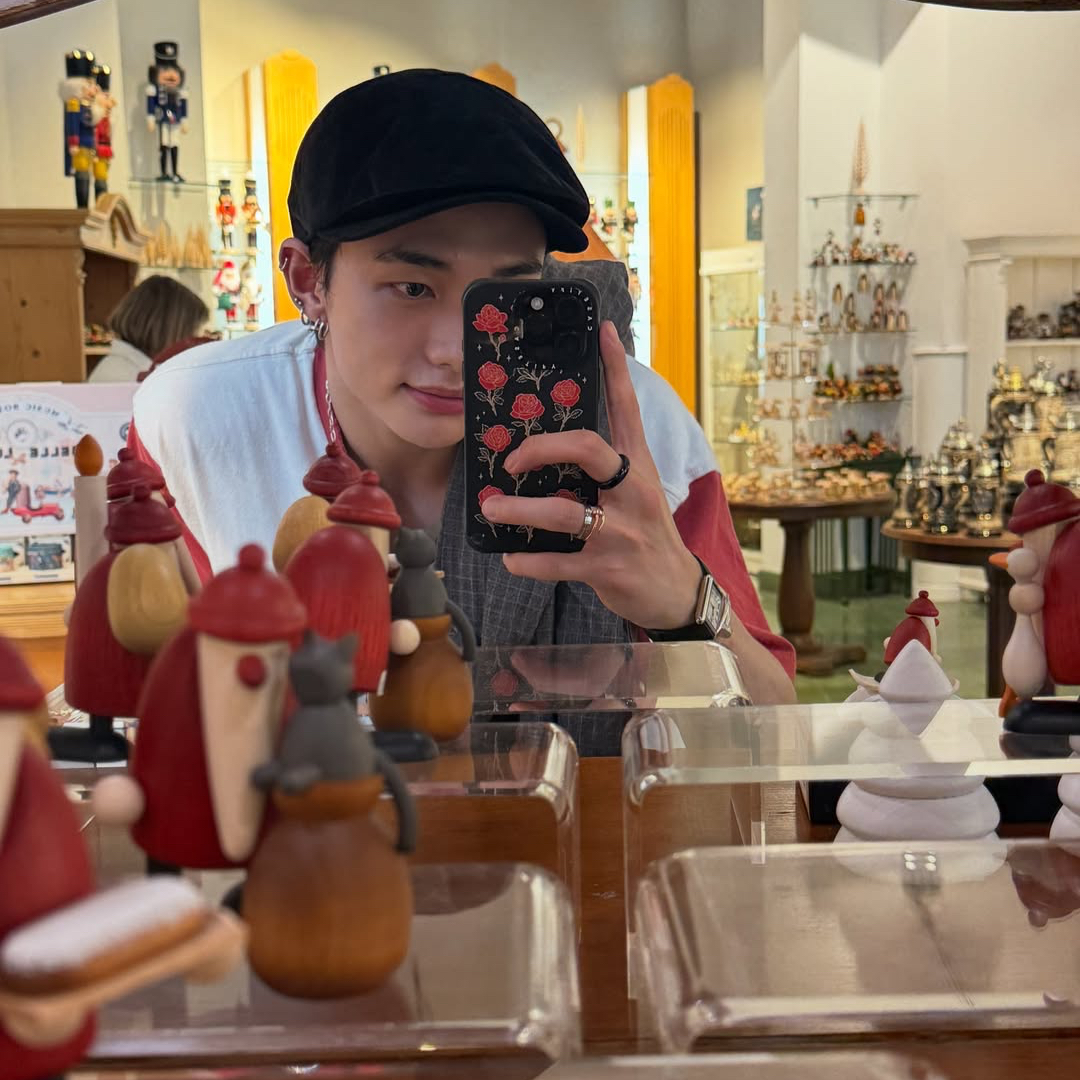 Behind-the-scenes cut of Hyunjin (Stray Kids)