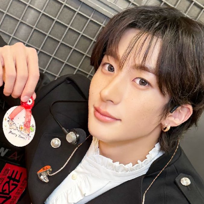 Recent activity shot of Anton (RIIZE)