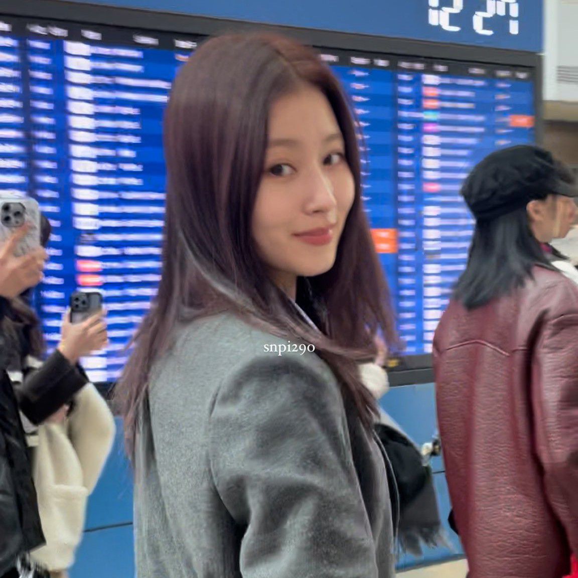 Foto terbaru Sana (TWICE)