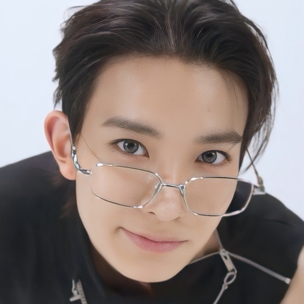 Foto aktivitas terbaru Heeseung (ENHYPEN)