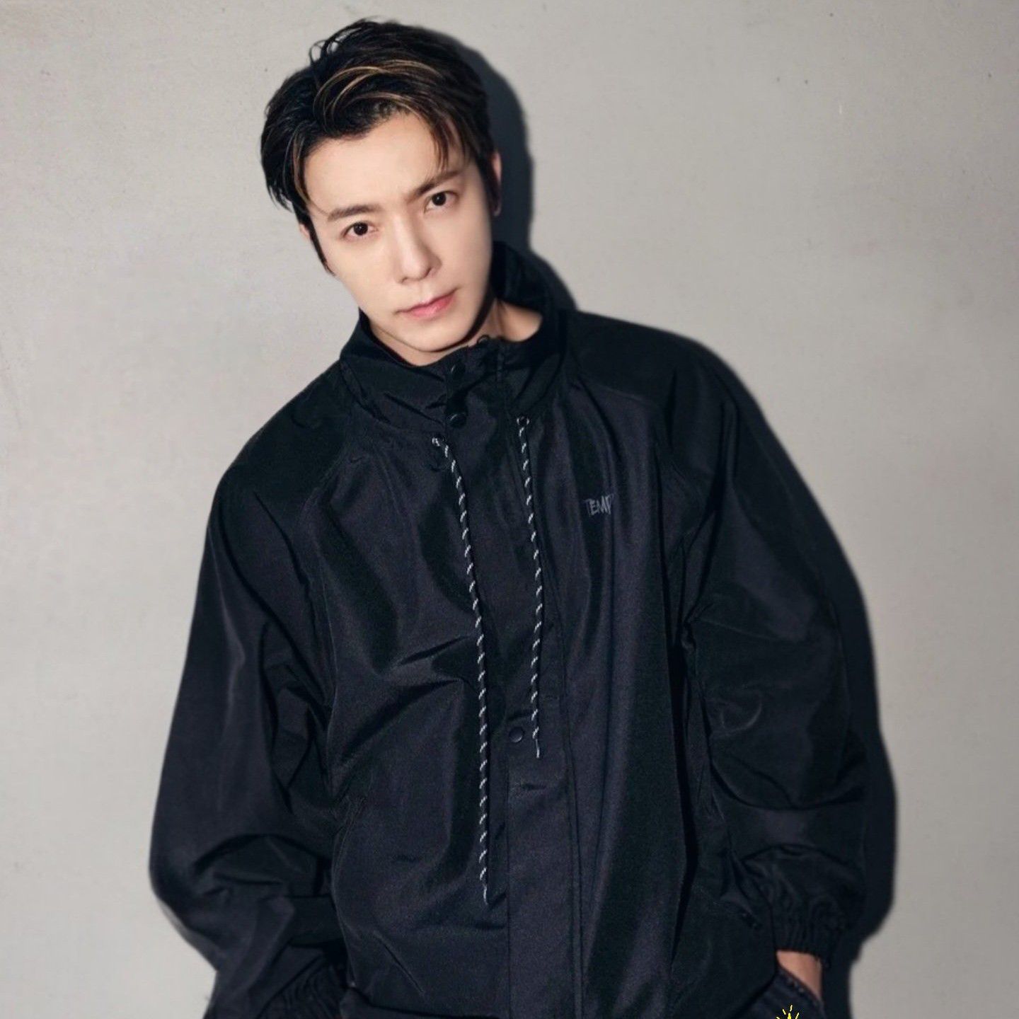 Behind-the-scenes cut of Donghae (Super Junior)