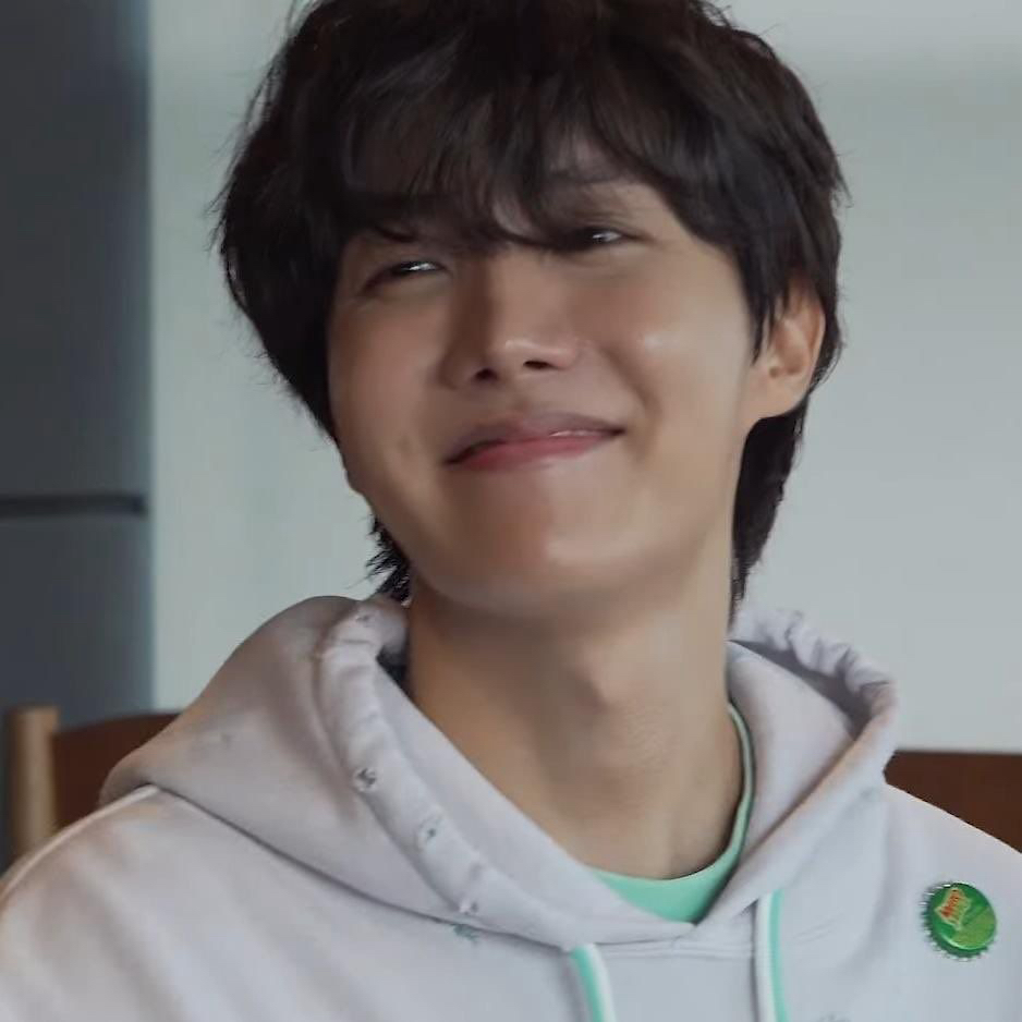 제이홉 (방탄소년단) 최근 활동샷
