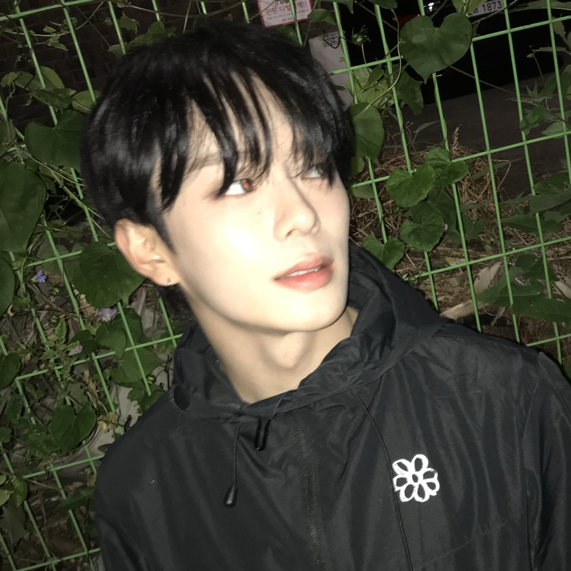 Behind-the-scenes cut of Kangmin (VERIVERY)