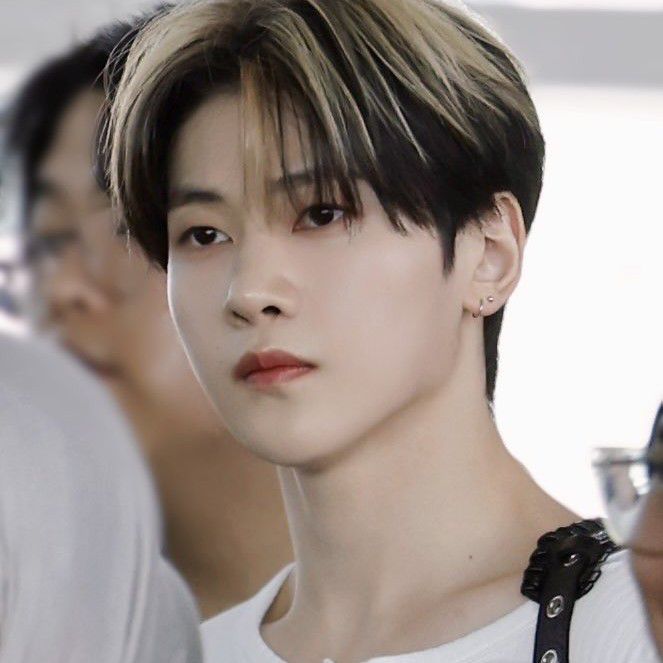 A moment captured by Seok Matthew (ZEROBASEONE)'s fan