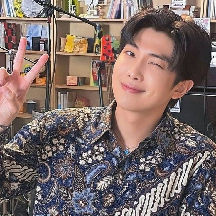 RM (방탄소년단) 최근 활동샷