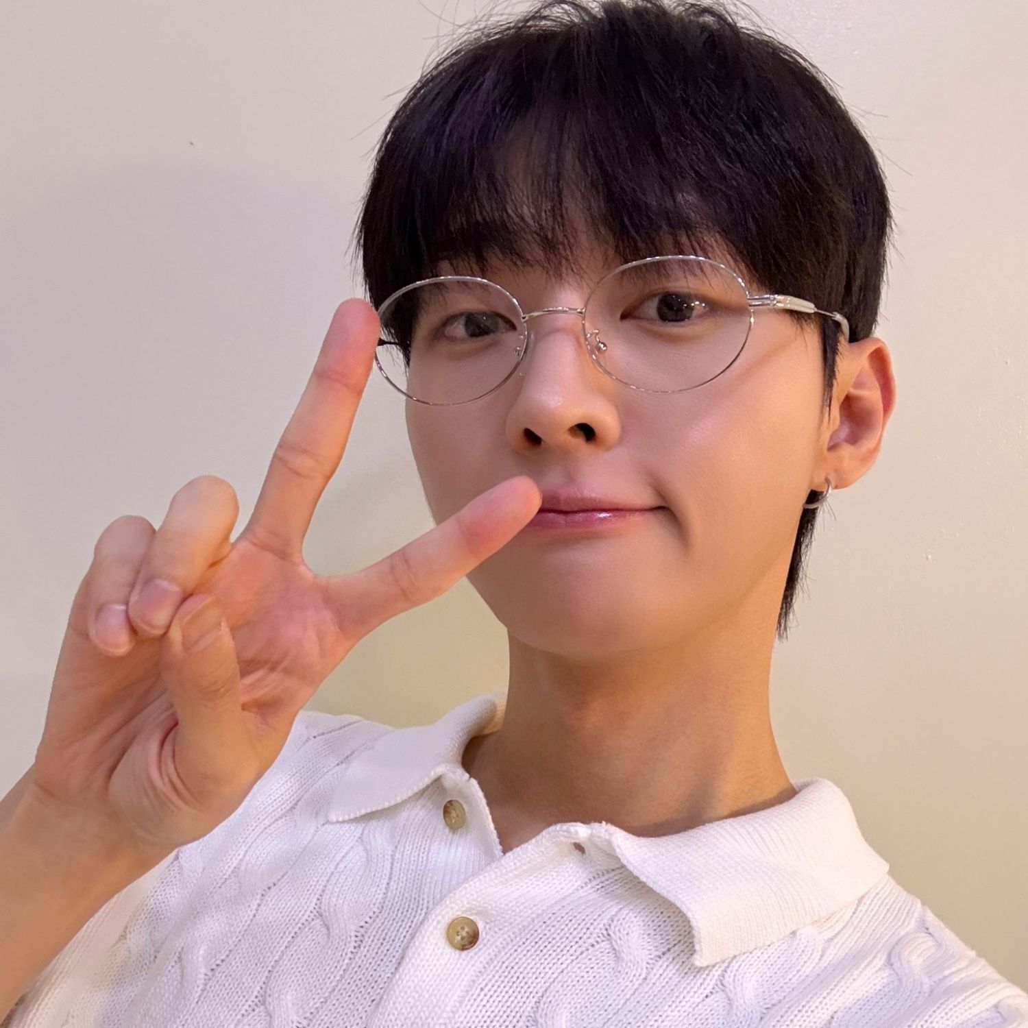 Latest photo of Yoon Jisung