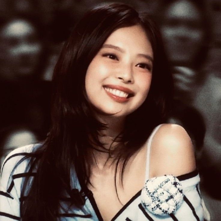 Jennie (BLACKPINK)的幕后花絮