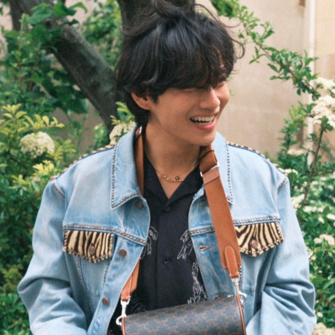Recent activity shot of V (BTS)