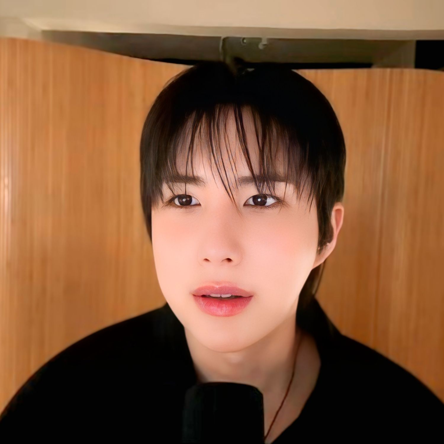 Latest photo of Wow (A.C.E)