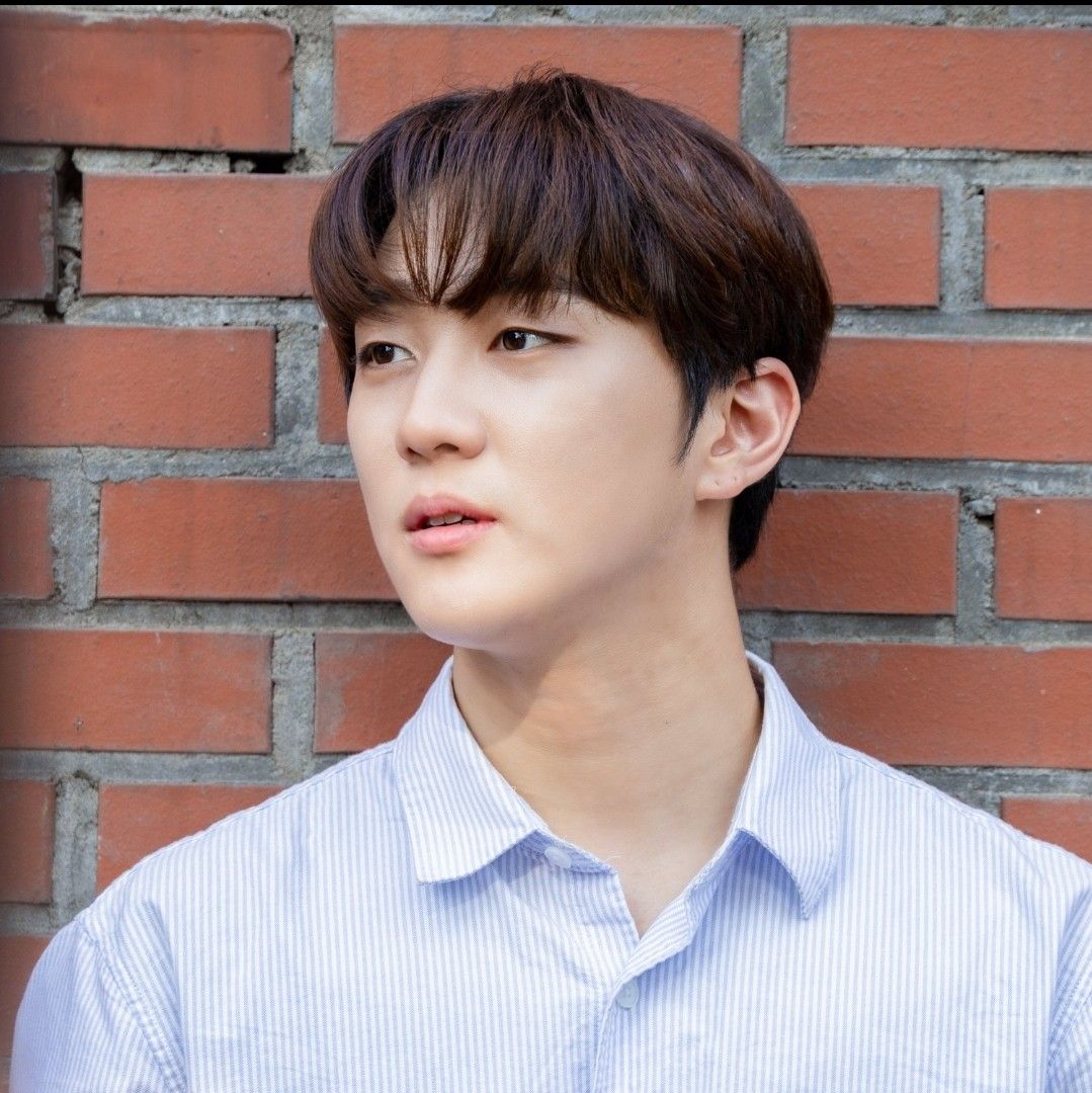 Recent activity shot of Hong Joochan (GoldenChild)