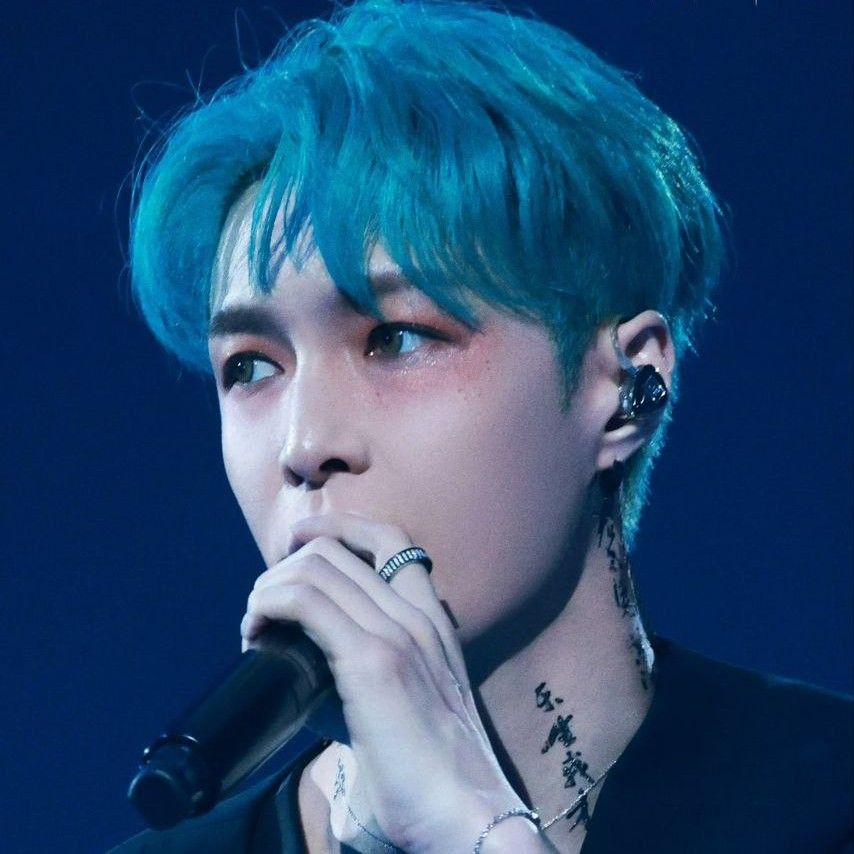 Recent activity shot of Lay (EXO)