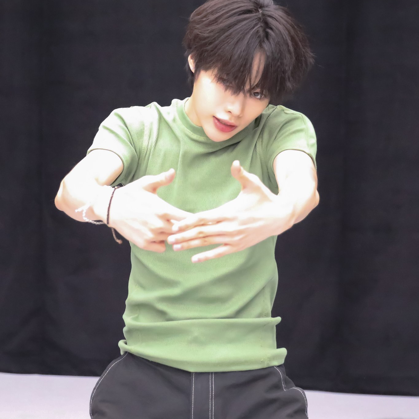 Behind-the-scenes cut of Hanbin (TEMPEST)