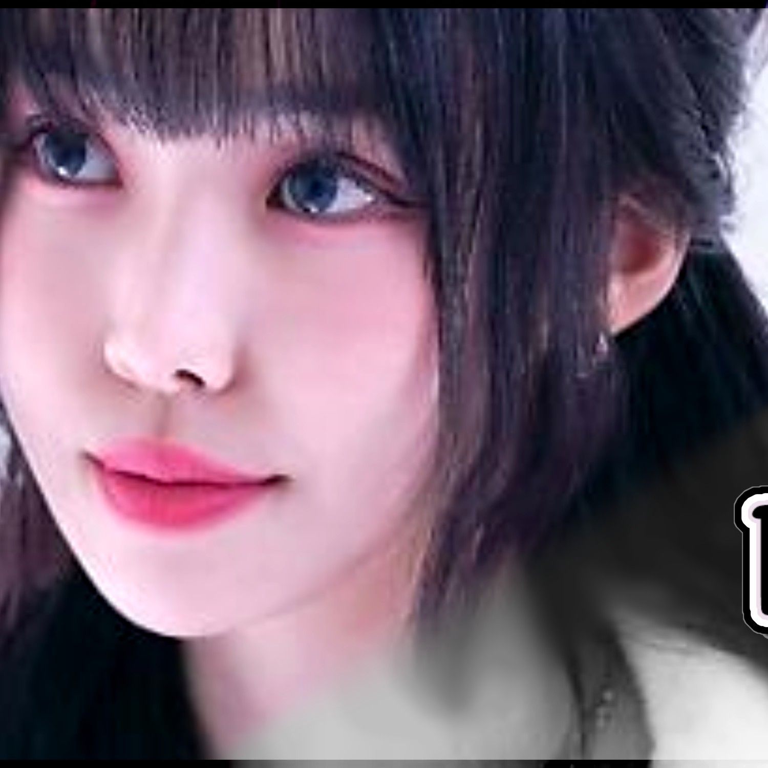 Behind-the-scenes cut of Yuju (GFRIEND)