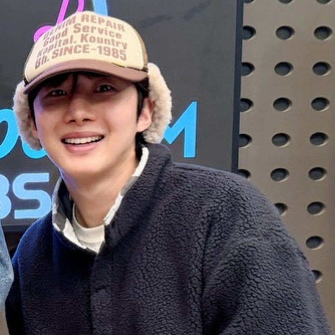 Recent activity shot of Hui (PENTAGON)