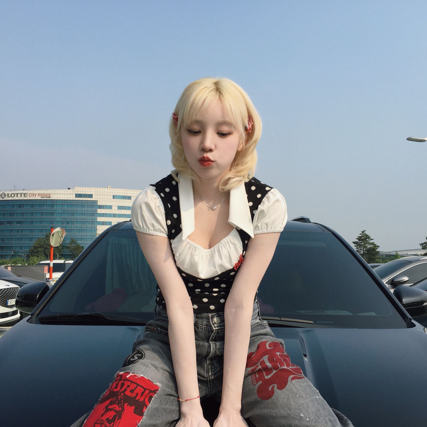 Recent activity shot of Yuqi (i-dle)