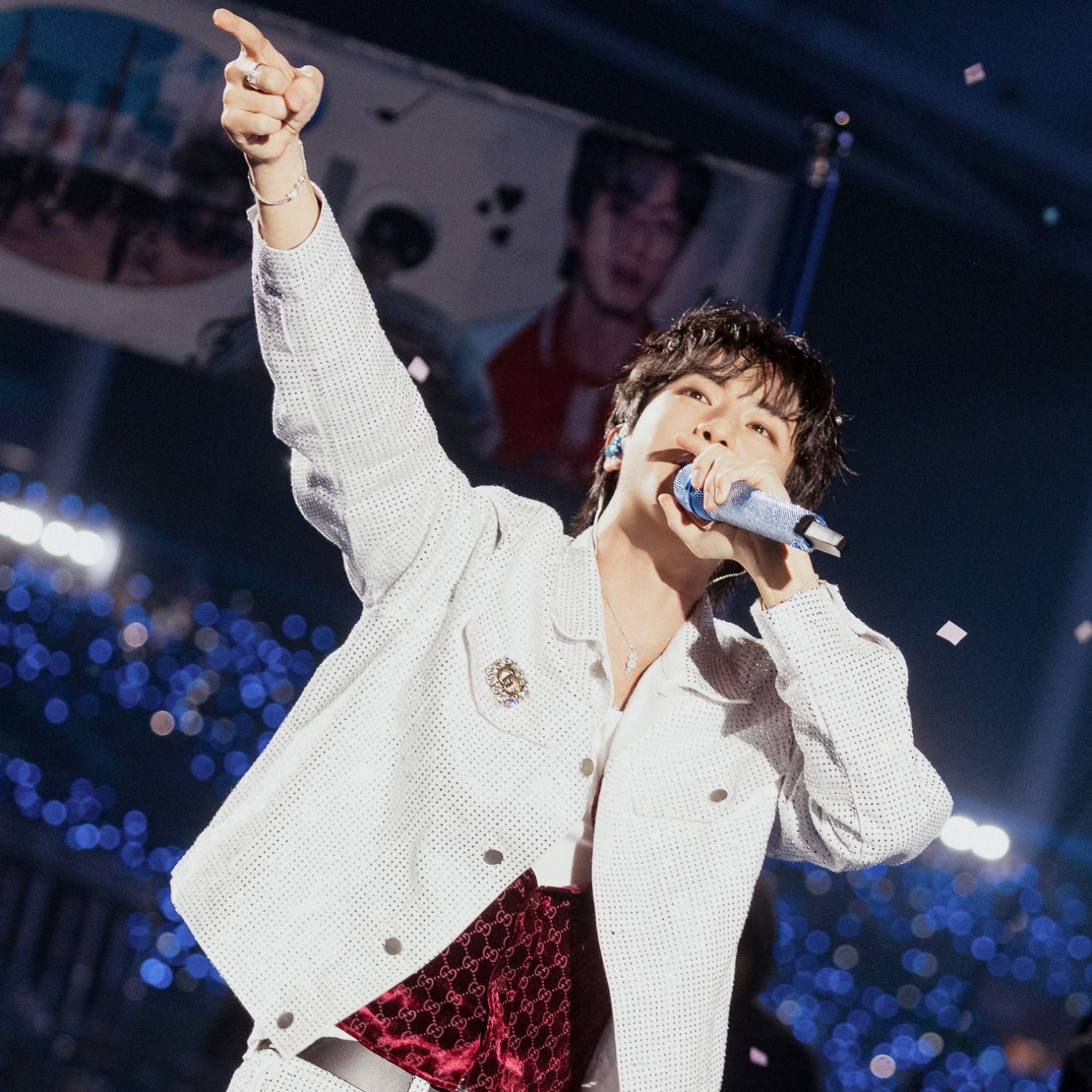 진 (방탄소년단)의 최신 사진