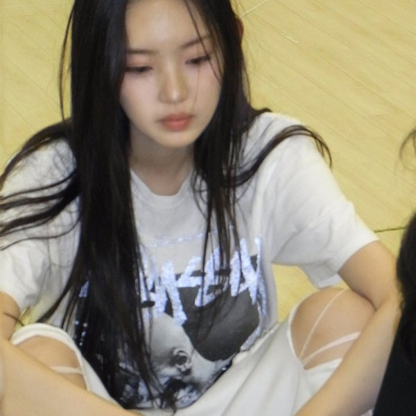 Popular profile picture of LEESOL (KiiiKiii) loved by fans