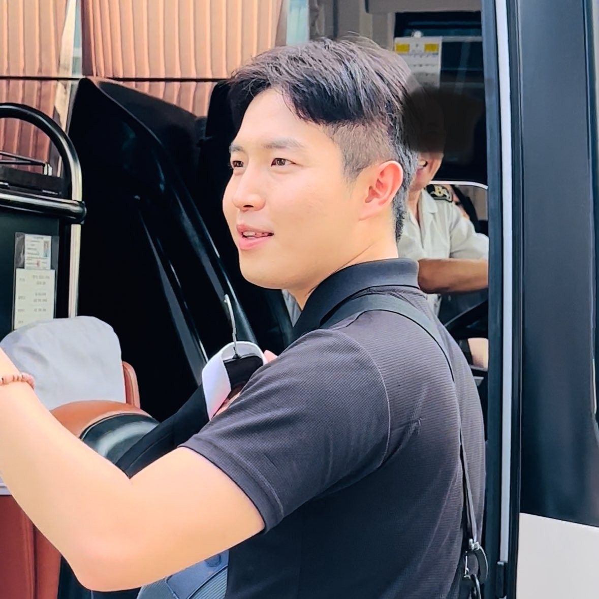 Behind-the-scenes cut of Kim Jaehwan