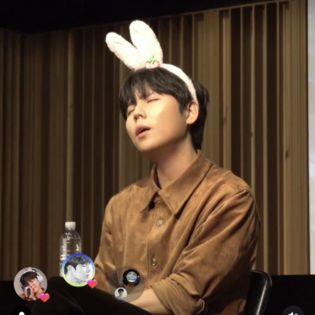 A moment captured by Jung Seunghwan's fan