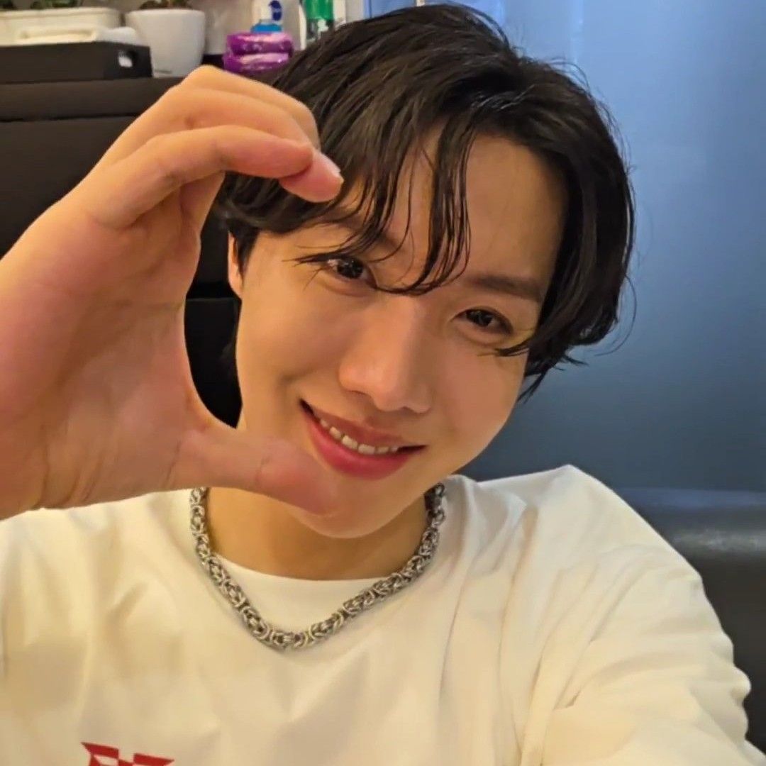Behind-the-scenes cut of j-hope (BTS)