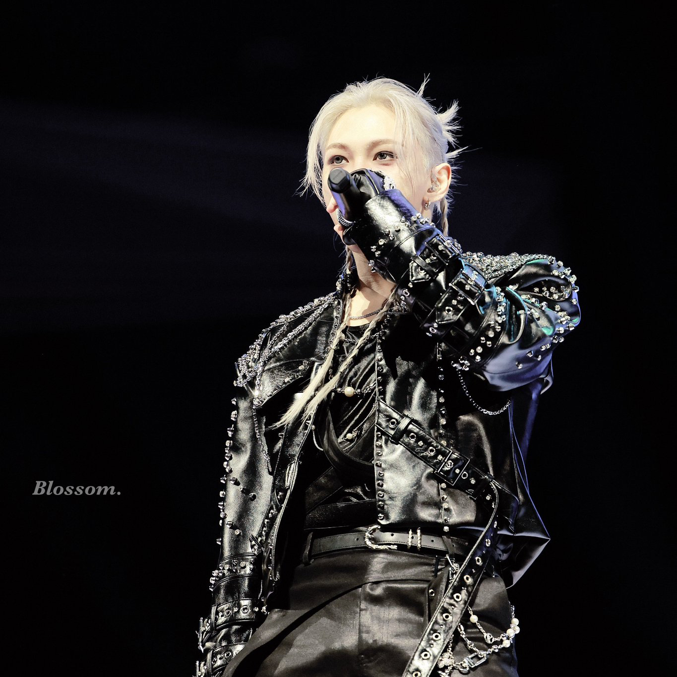 Latest photo of Felix (Stray Kids)