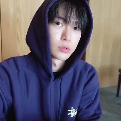 道英 (NCT 127)的最新照片