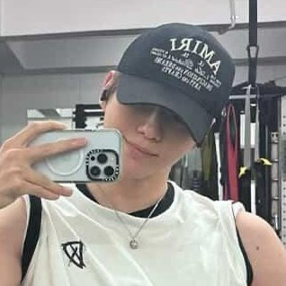 Latest photo of Kang Daniel