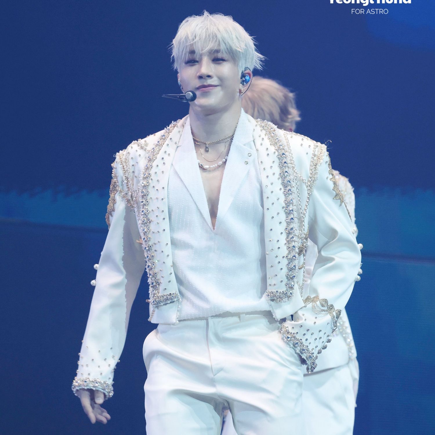 Behind-the-scenes cut of Jinjin (ASTRO)