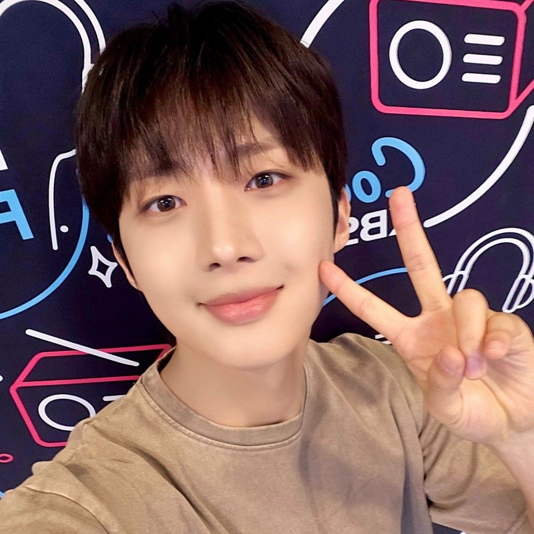 Hui (PENTAGON)的最新活动照片