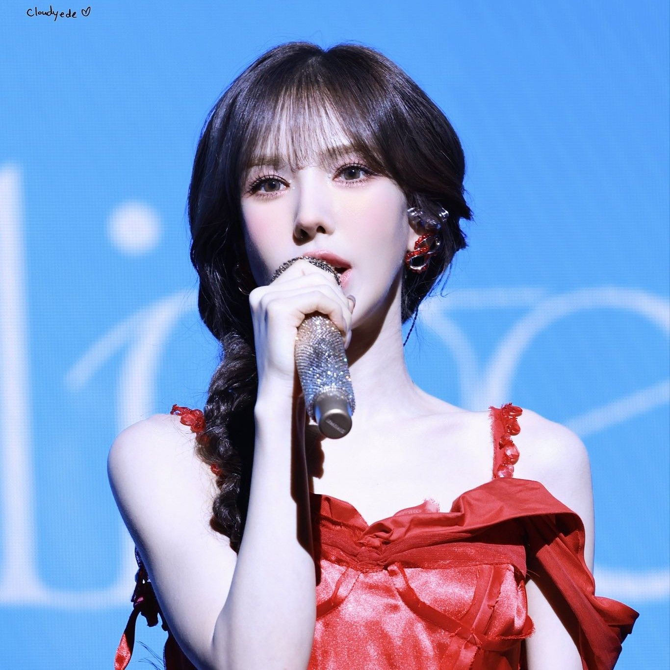 A moment captured by Wendy (Red Velvet)'s fan