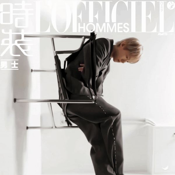 Signature photo of Baekhyun (EXO) capturing their charm