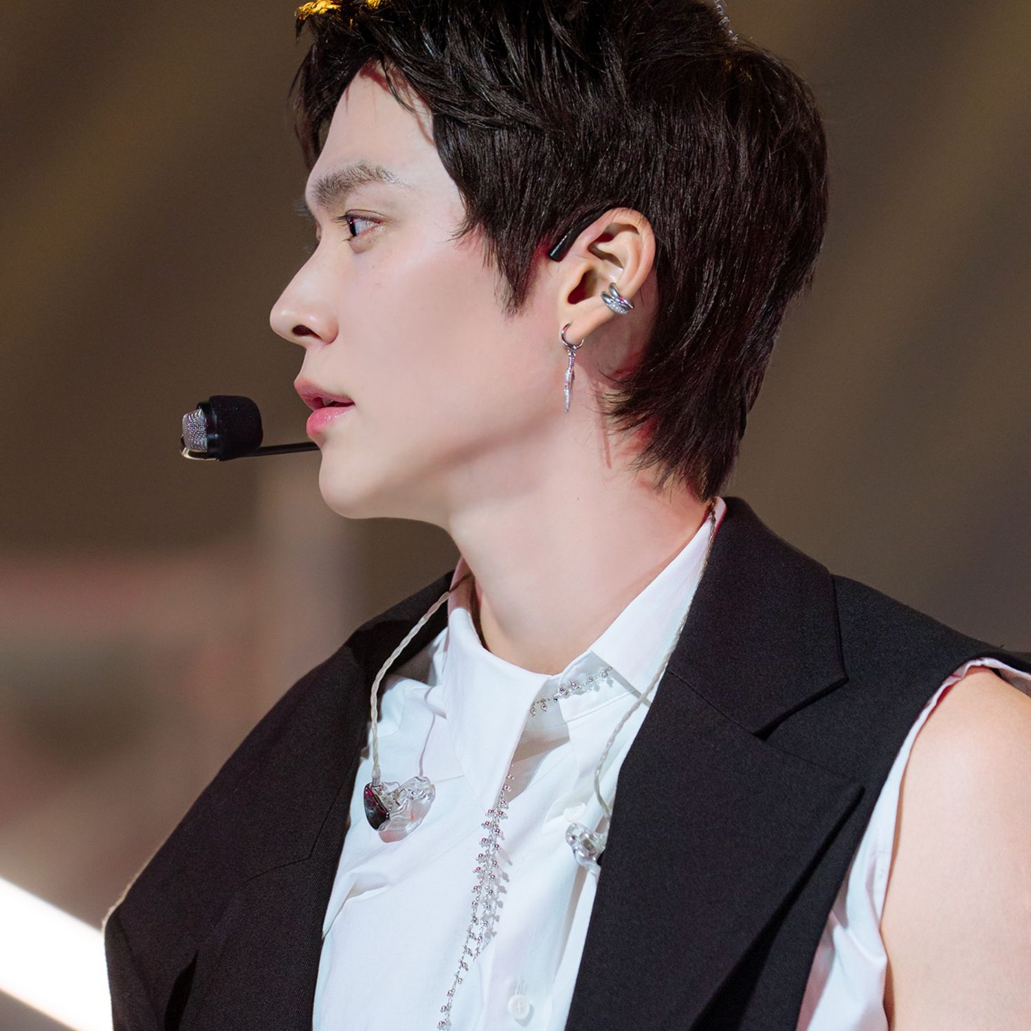 Recent activity shot of Eunseok (RIIZE)