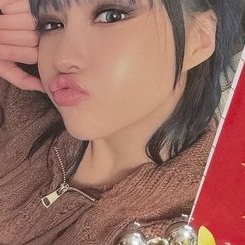 A moment captured by Siyeon (DREAMCATCHER)'s fan