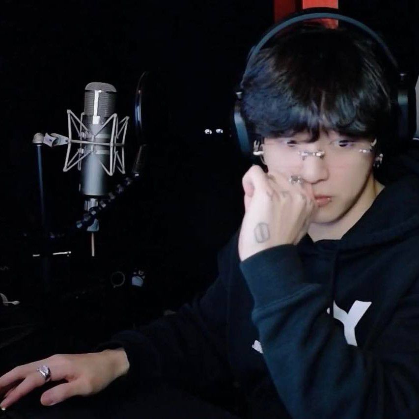 A moment captured by Jungkook (BTS)'s fan