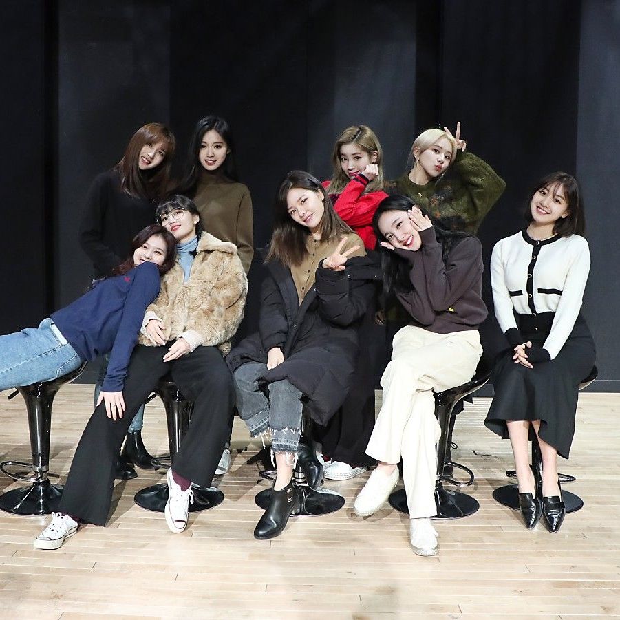 TWICEの舞台裏ショット