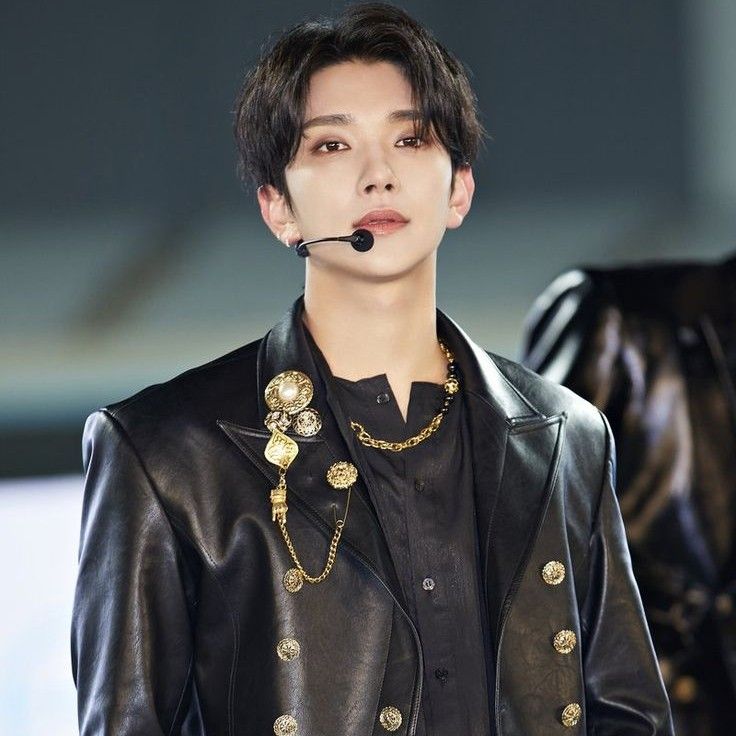 Latest photo of Joshua (SEVENTEEN)