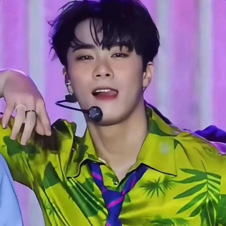 Latest photo of Moonbin (ASTRO)