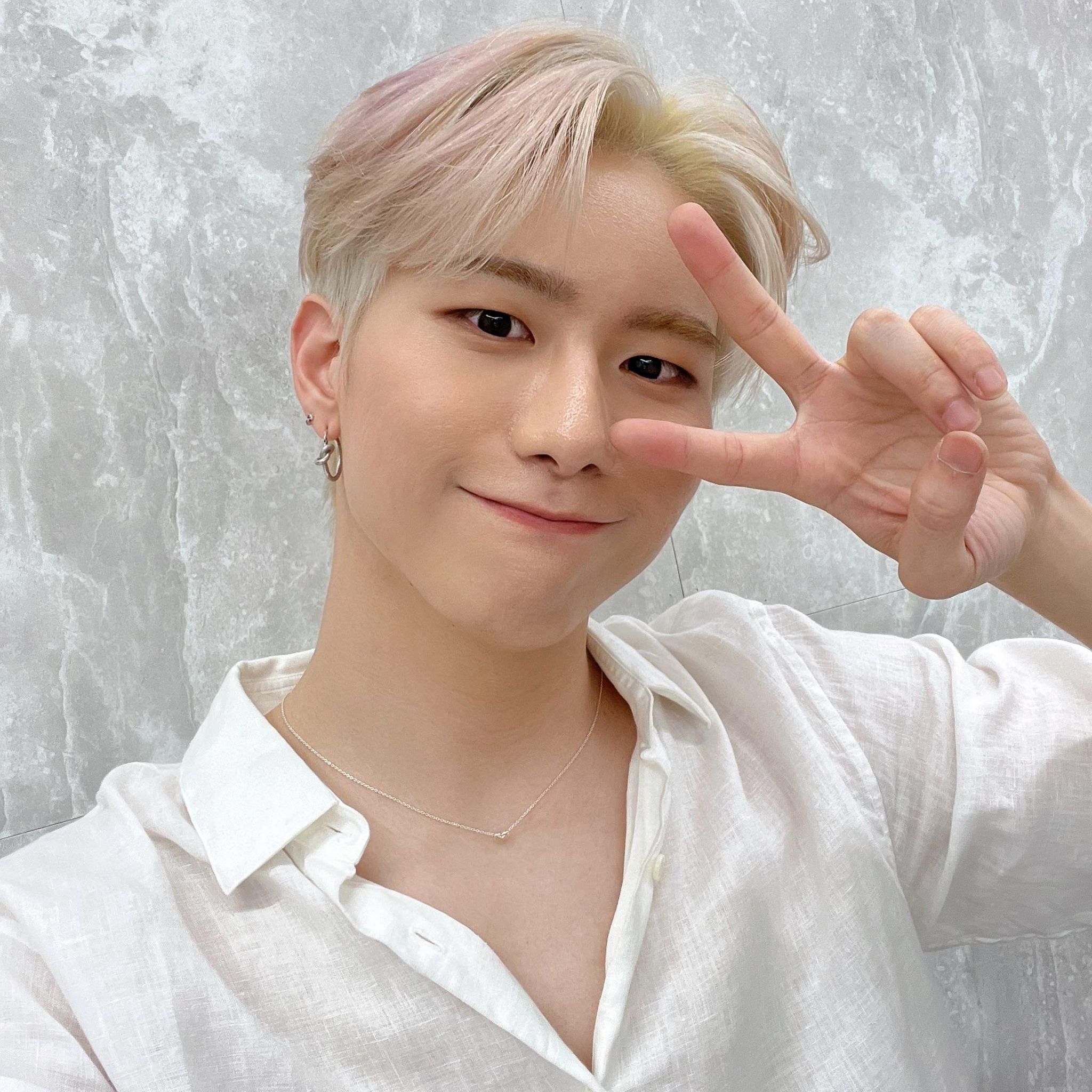 Latest photo of Kang Seungsik (VICTON)